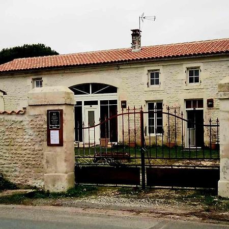 La Maison D'Hotes Des Charentes Les Touches-de-Périgny Eksteriør bilde
